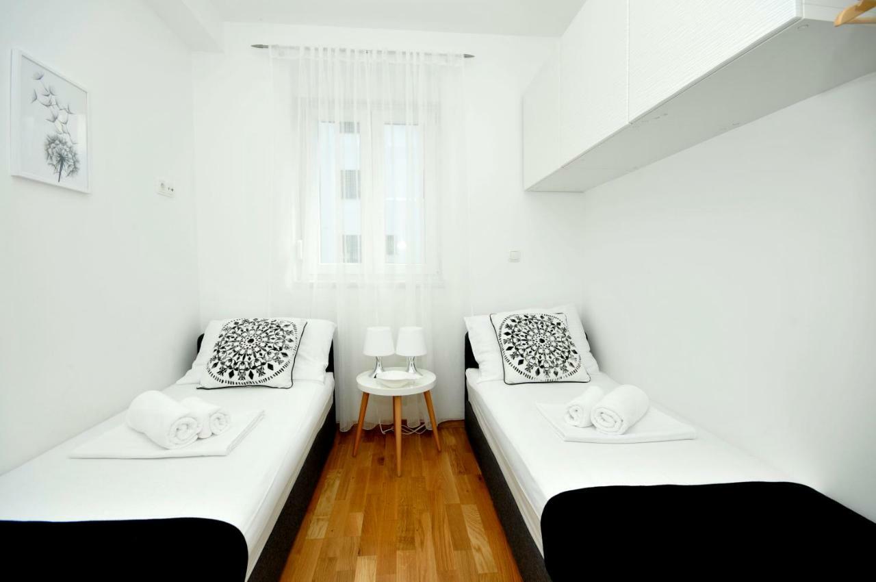 Apartments Town Трогир Экстерьер фото